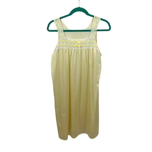 Ladies Vintage 60/70’s Lorraine Brand Yellow Ribbon and Lace Detail Slip Medium - Picture 7 of 10